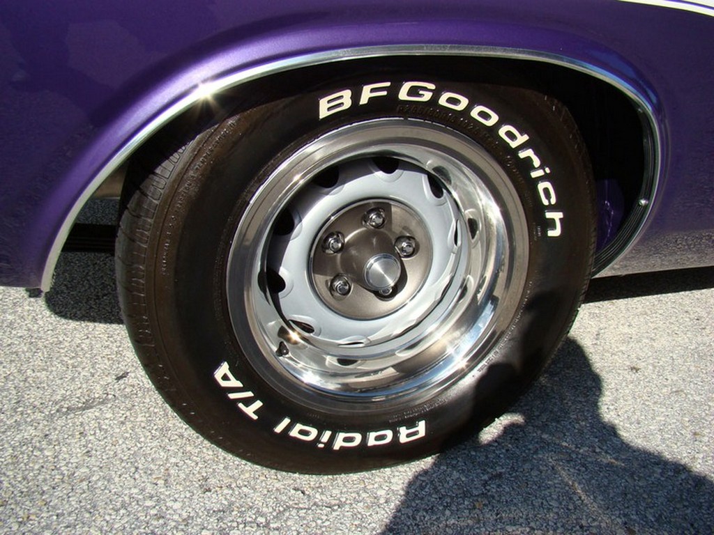 1970 Dodge Challenger R/T - Image 14