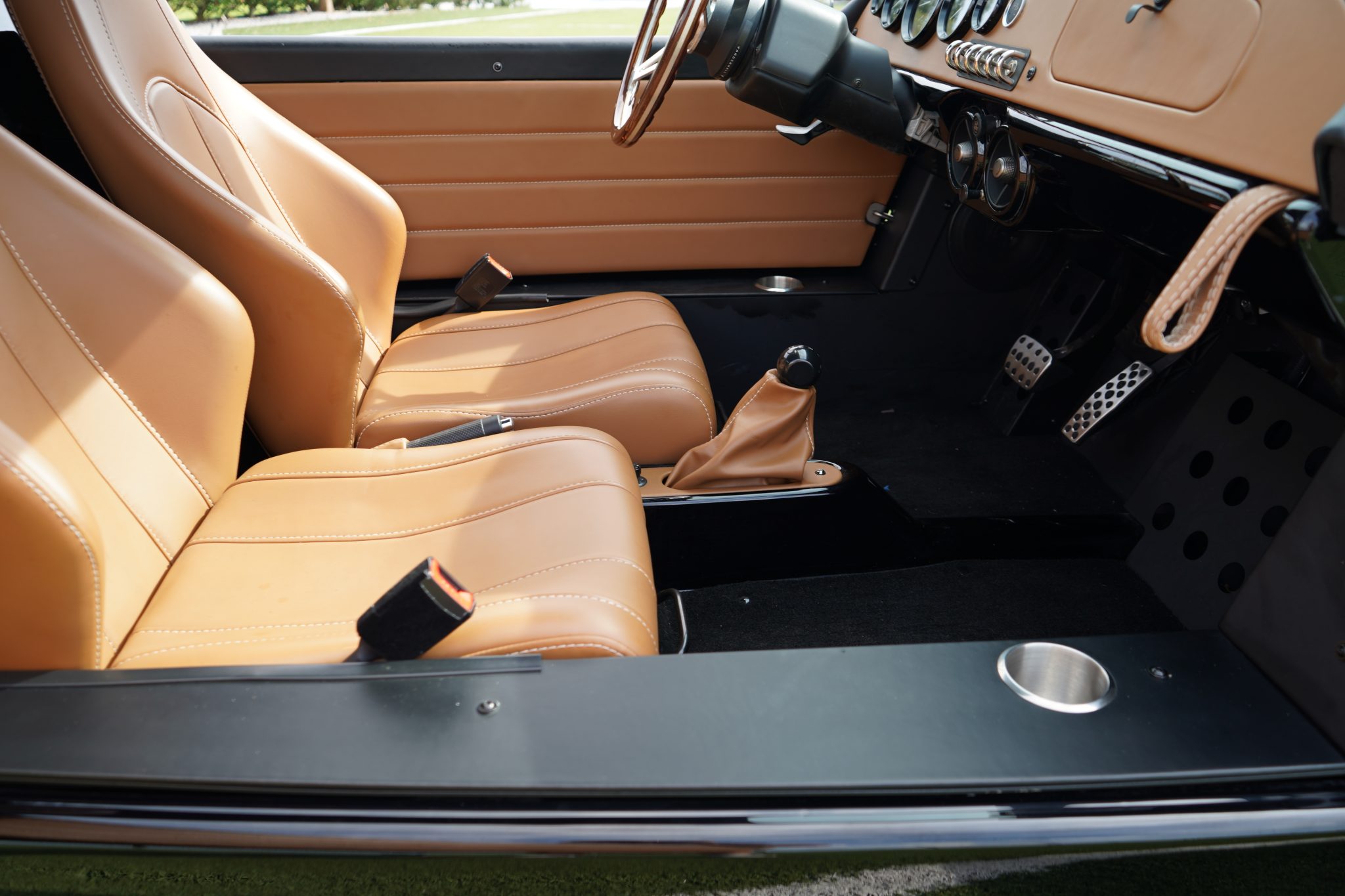 2024 Vanderhall Carmel - Image 2