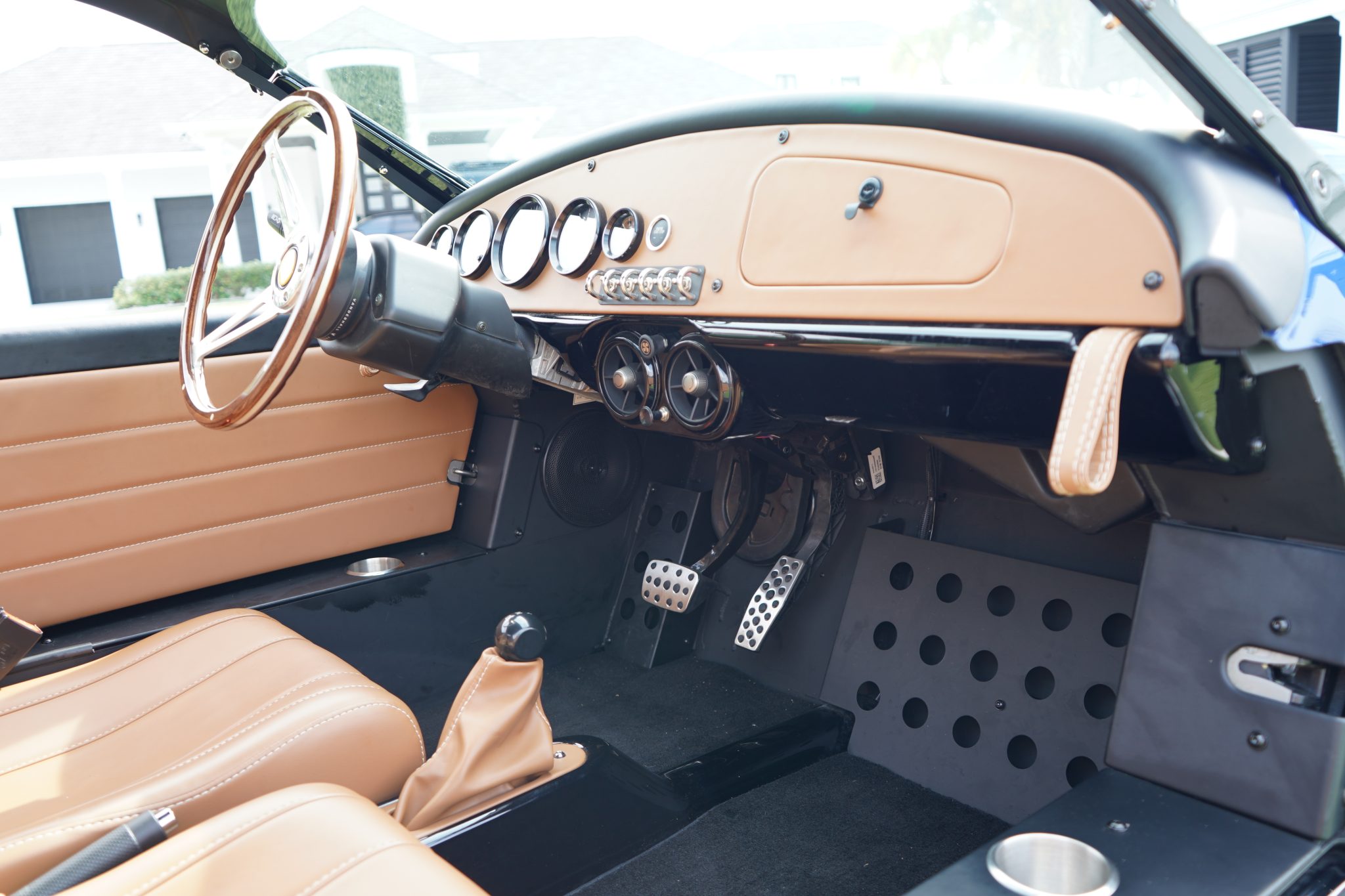 2024 Vanderhall Carmel - Image 3