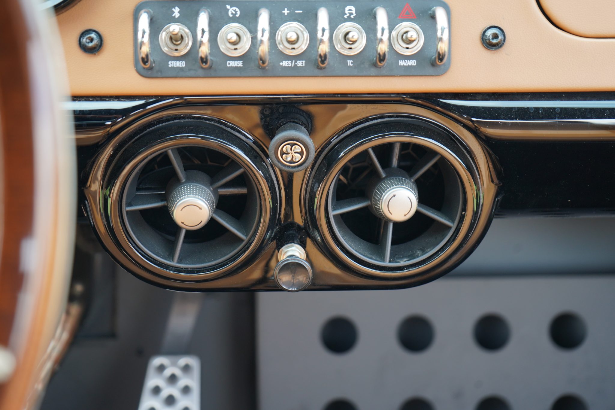 2024 Vanderhall Carmel - Image 21