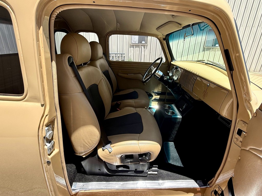 1954 Chevrolet 3100 7-Window Extended Cab Pickup (Restomod) – Online Sale - Image 3