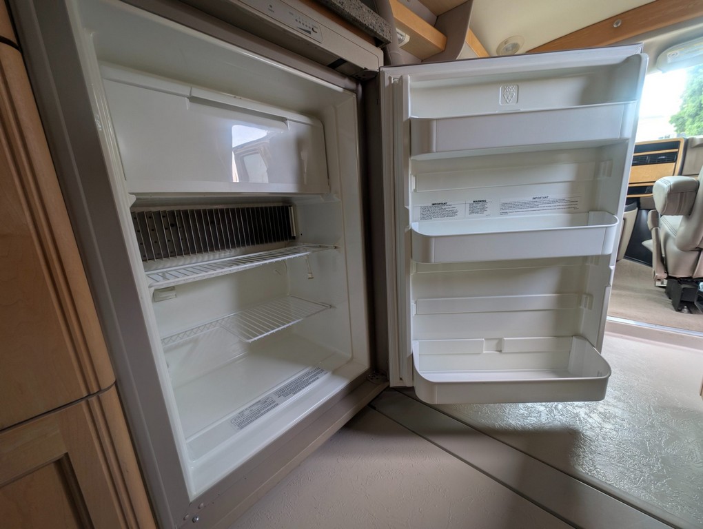 2007 Chevrolet Express 3500 / Roadtrek 210 Versatile – Online Sale - Image 44