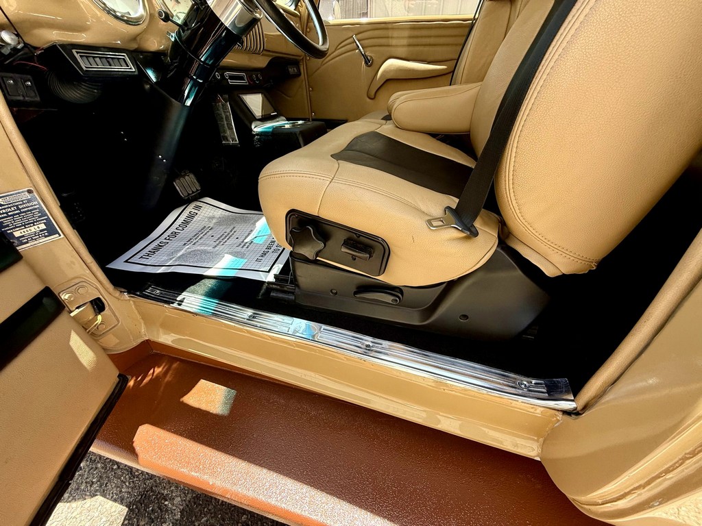 1954 Chevrolet 3100 7-Window Extended Cab Pickup (Restomod) – Online Sale - Image 15