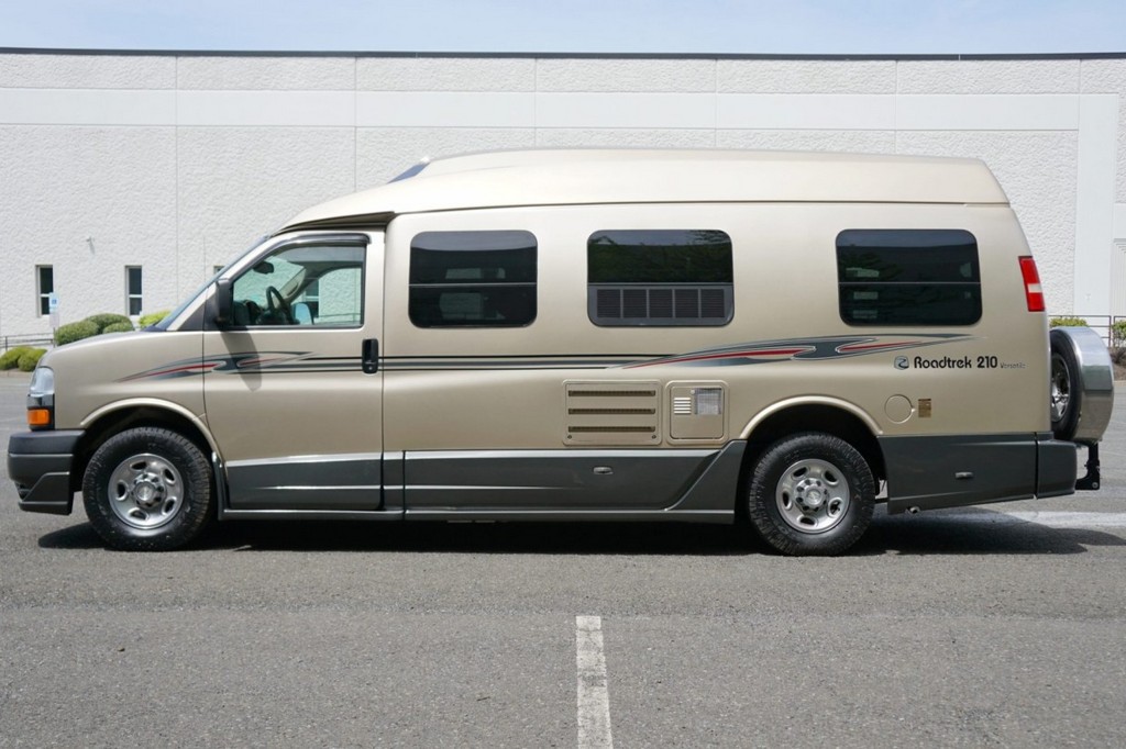 2007 Chevrolet Express 3500 / Roadtrek 210 Versatile – Online Sale - Image 55
