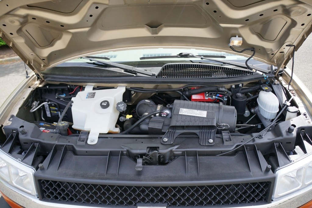 2007 Chevrolet Express 3500 / Roadtrek 210 Versatile – Online Sale - Image 57