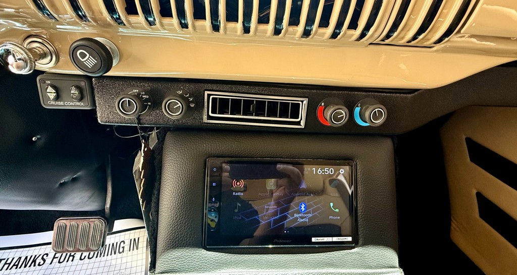 1954 Chevrolet 3100 7-Window Extended Cab Pickup (Restomod) – Online Sale - Image 20