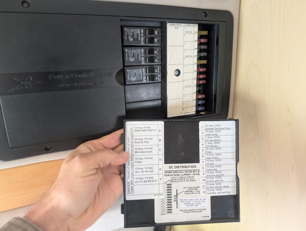 2007 Chevrolet Express 3500 / Roadtrek 210 Versatile – Online Sale - Image 74