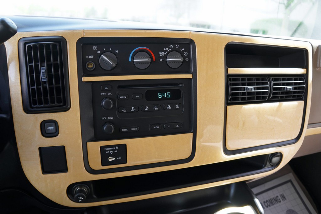 2007 Chevrolet Express 3500 / Roadtrek 210 Versatile – Online Sale - Image 76