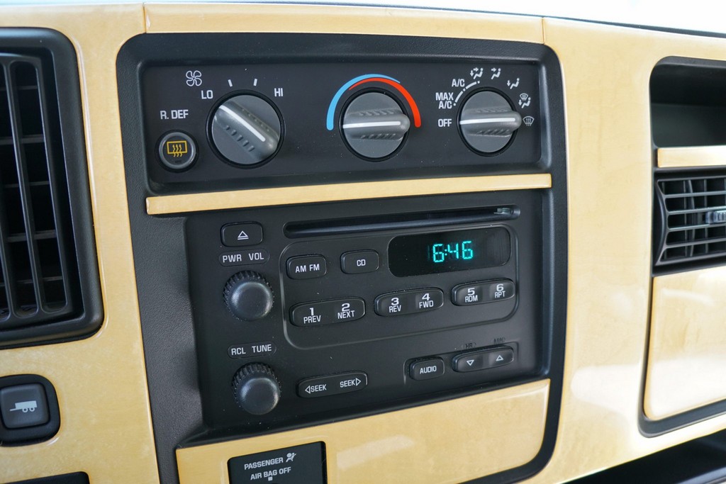 2007 Chevrolet Express 3500 / Roadtrek 210 Versatile – Online Sale - Image 77