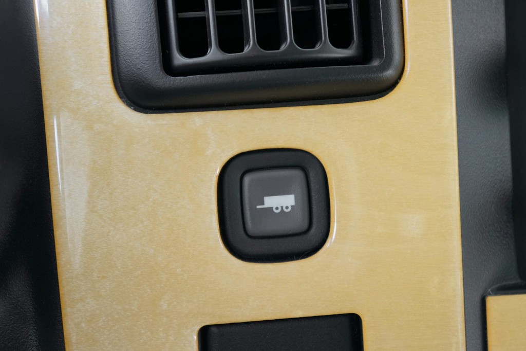 2007 Chevrolet Express 3500 / Roadtrek 210 Versatile – Online Sale - Image 78