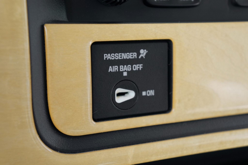 2007 Chevrolet Express 3500 / Roadtrek 210 Versatile – Online Sale - Image 79