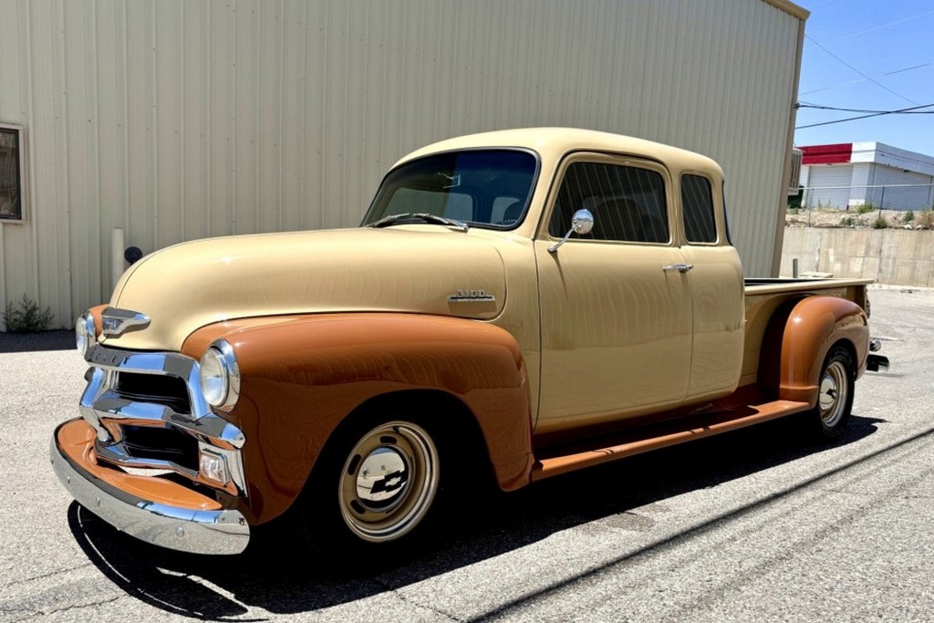 1954 Chevrolet 3100 7-Window Extended Cab Pickup (Restomod) – Online Sale - Image 46