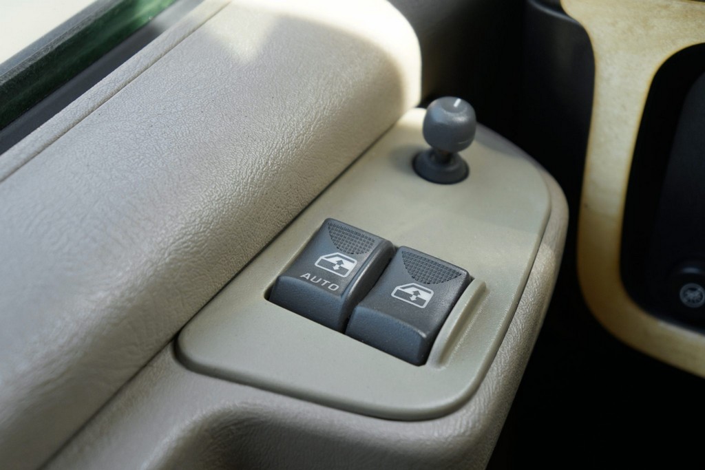 2007 Chevrolet Express 3500 / Roadtrek 210 Versatile – Online Sale - Image 86