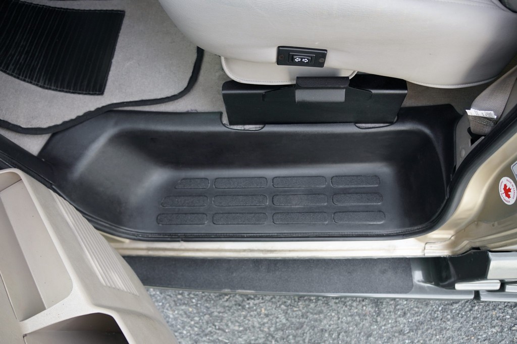 2007 Chevrolet Express 3500 / Roadtrek 210 Versatile – Online Sale - Image 90