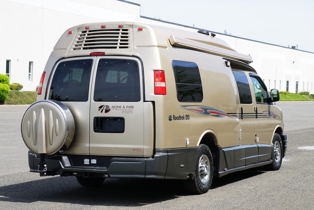 2007 Chevrolet Express 3500 / Roadtrek 210 Versatile – Online Sale - Image 104