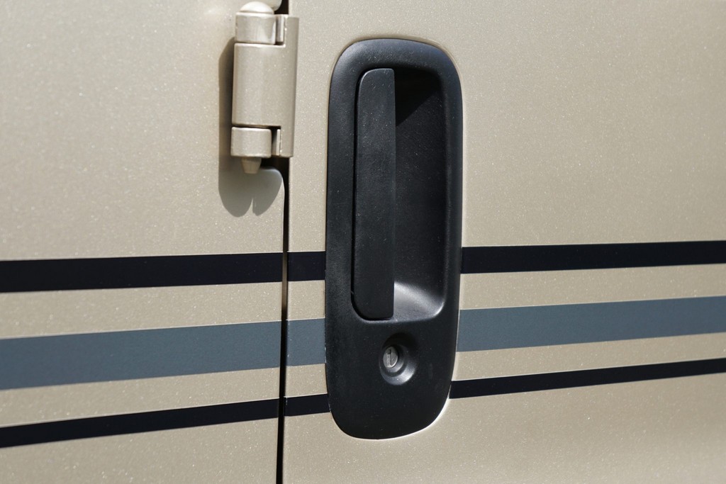 2007 Chevrolet Express 3500 / Roadtrek 210 Versatile – Online Sale - Image 111