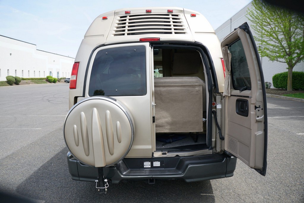 2007 Chevrolet Express 3500 / Roadtrek 210 Versatile – Online Sale - Image 118