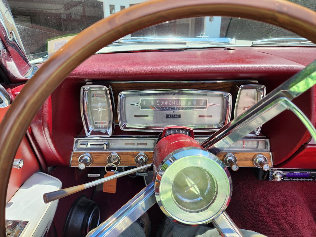 1961 Lincoln Continental Convertible - Online Sale - Image 4