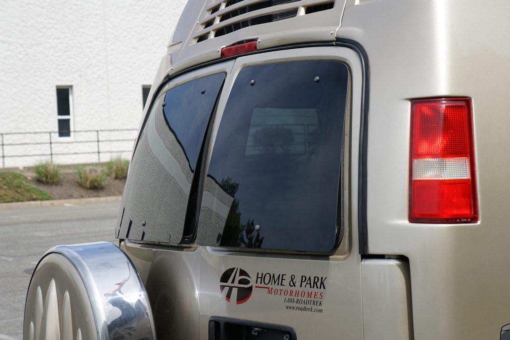 2007 Chevrolet Express 3500 / Roadtrek 210 Versatile – Online Sale - Image 130