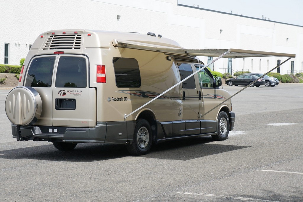 2007 Chevrolet Express 3500 / Roadtrek 210 Versatile – Online Sale - Image 134