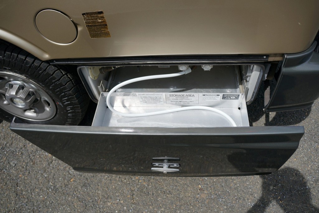 2007 Chevrolet Express 3500 / Roadtrek 210 Versatile – Online Sale - Image 150