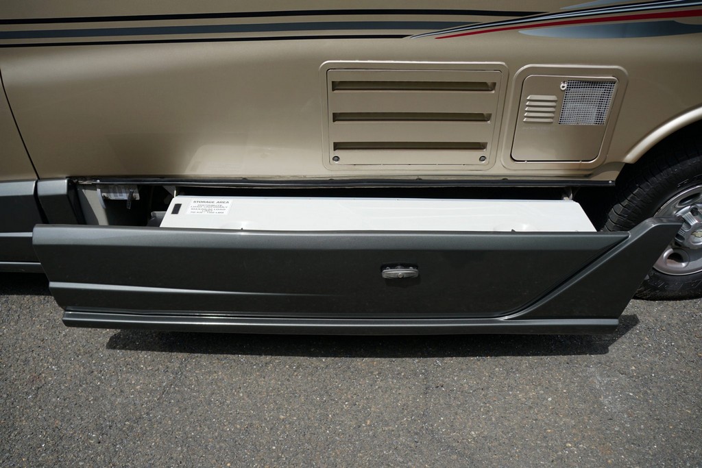 2007 Chevrolet Express 3500 / Roadtrek 210 Versatile – Online Sale - Image 152