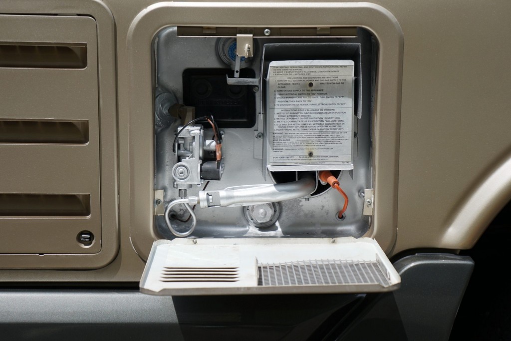 2007 Chevrolet Express 3500 / Roadtrek 210 Versatile – Online Sale - Image 156