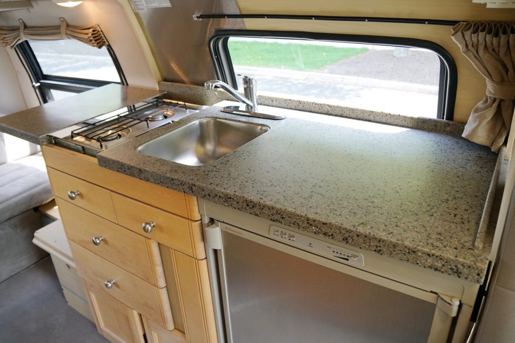 2007 Chevrolet Express 3500 / Roadtrek 210 Versatile – Online Sale - Image 168