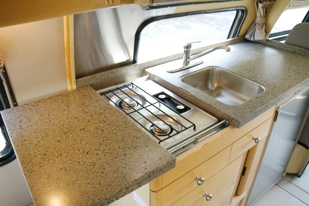 2007 Chevrolet Express 3500 / Roadtrek 210 Versatile – Online Sale - Image 169