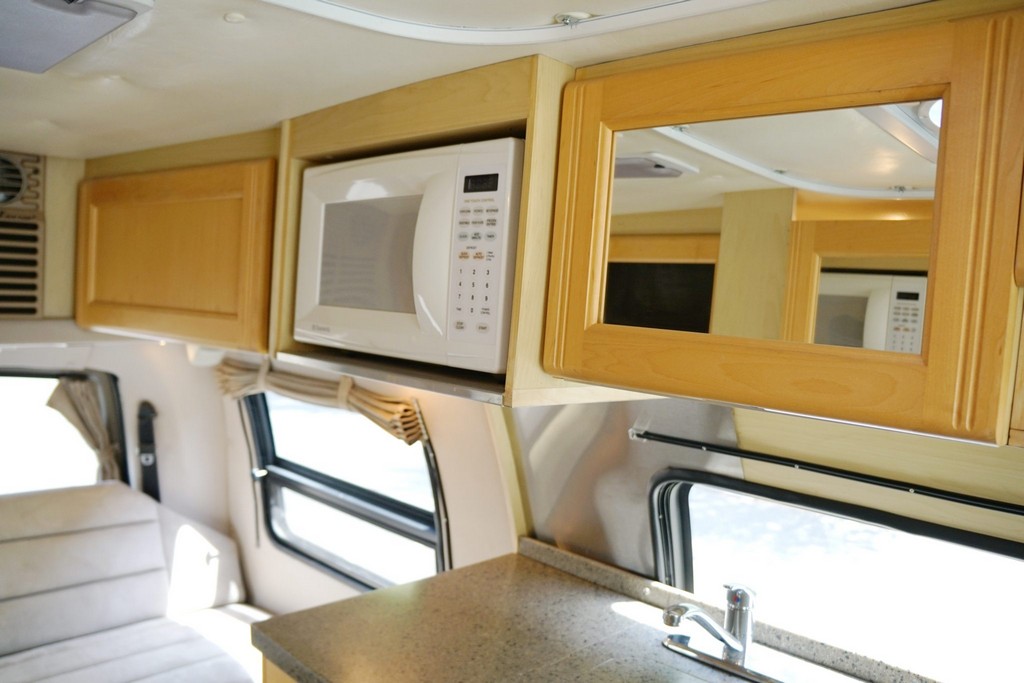 2007 Chevrolet Express 3500 / Roadtrek 210 Versatile – Online Sale - Image 175