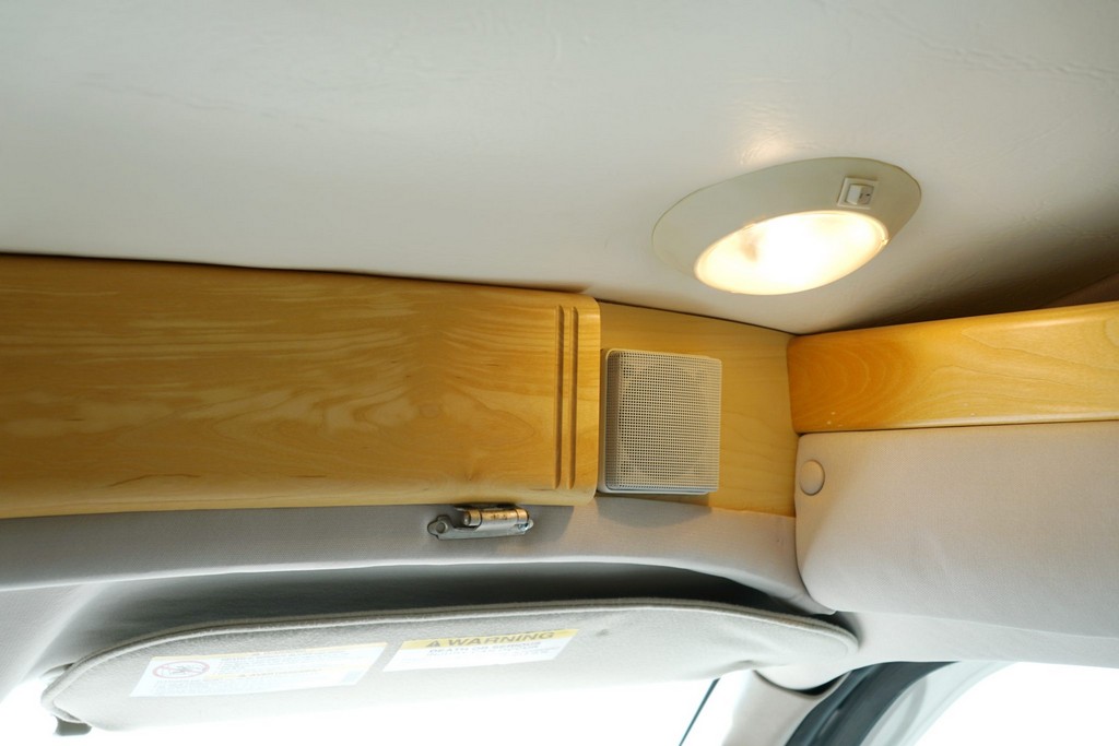 2007 Chevrolet Express 3500 / Roadtrek 210 Versatile – Online Sale - Image 190