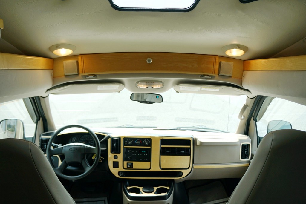 2007 Chevrolet Express 3500 / Roadtrek 210 Versatile – Online Sale - Image 191