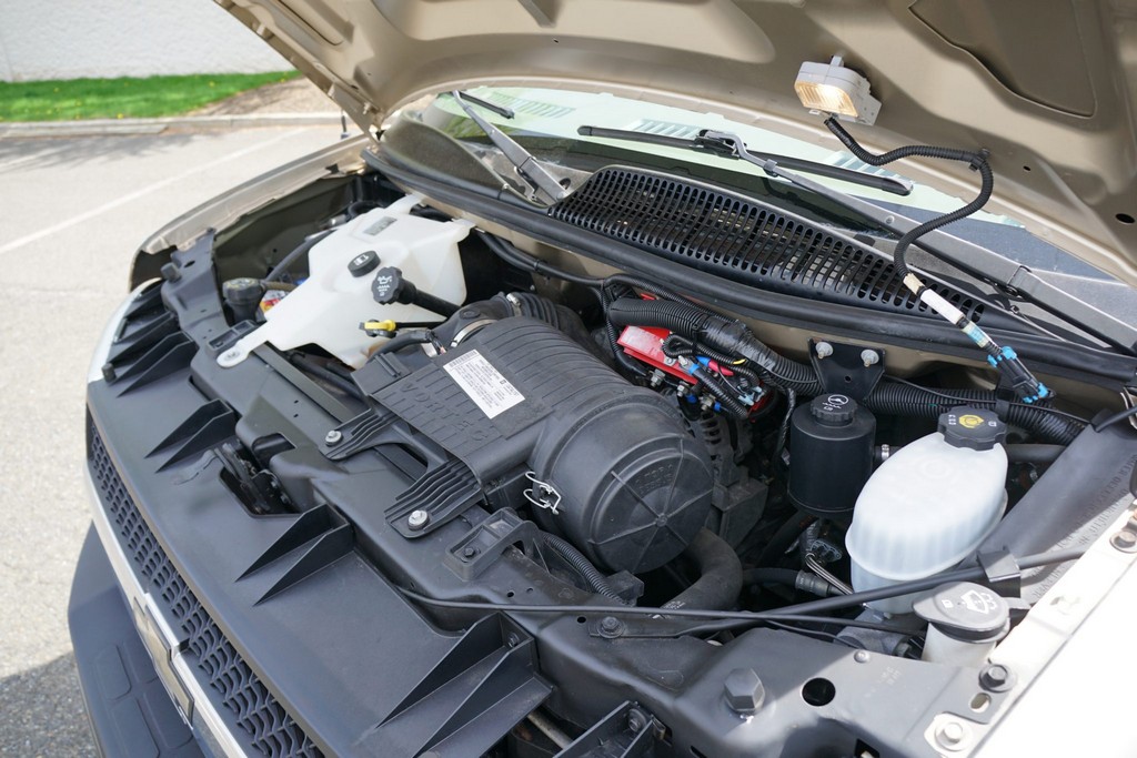 2007 Chevrolet Express 3500 / Roadtrek 210 Versatile – Online Sale - Image 199