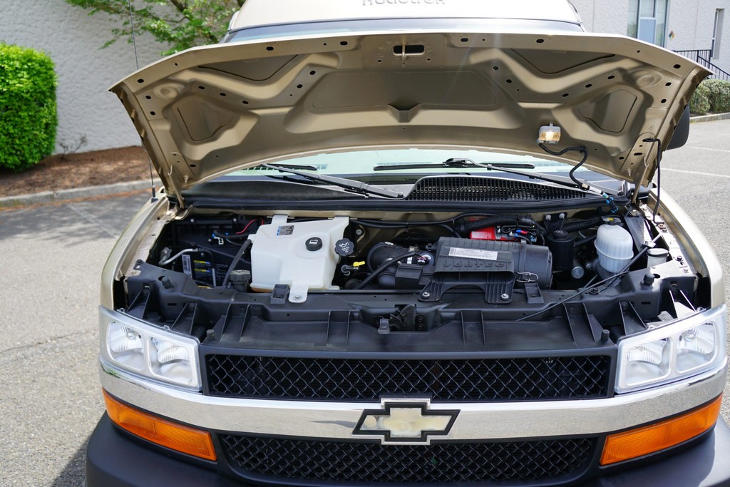 2007 Chevrolet Express 3500 / Roadtrek 210 Versatile – Online Sale - Image 201