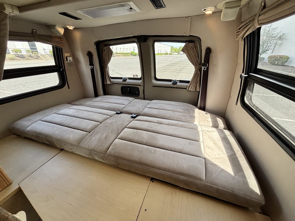 2007 Chevrolet Express 3500 / Roadtrek 210 Versatile – Online Sale - Image 7