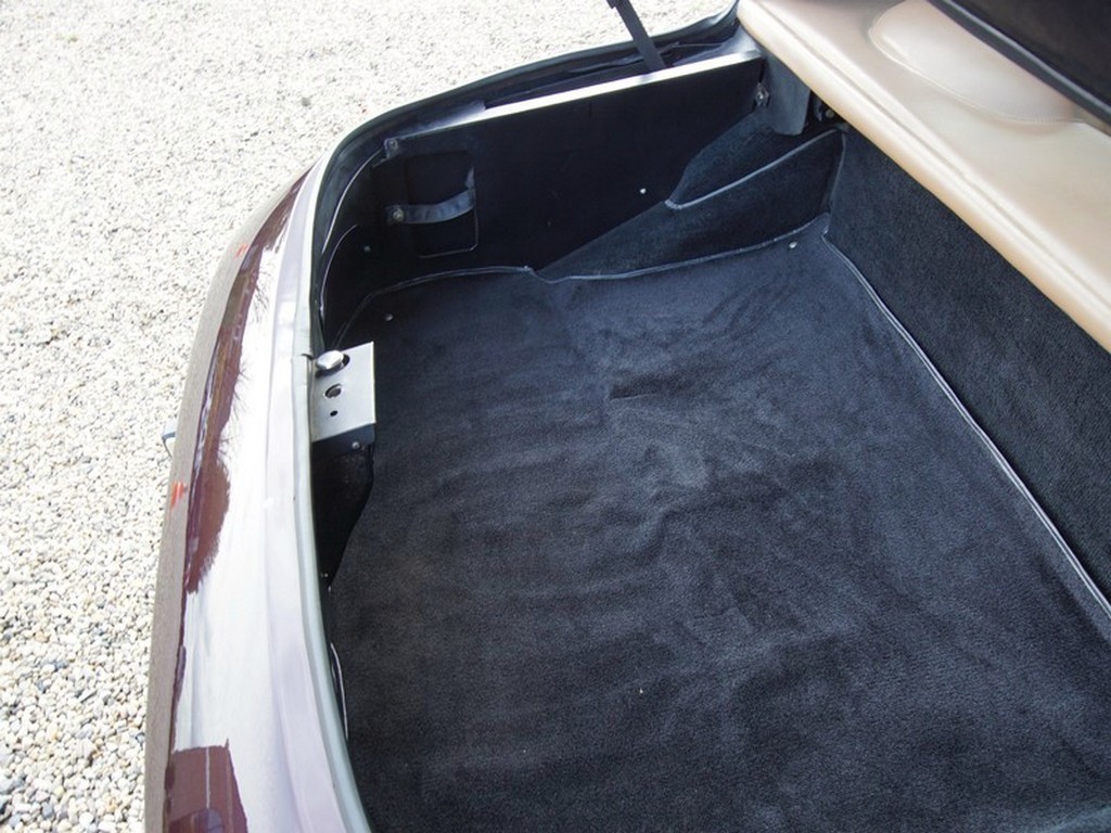 1974 Jensen Interceptor Series III Coupe - Online Sale - Image 60