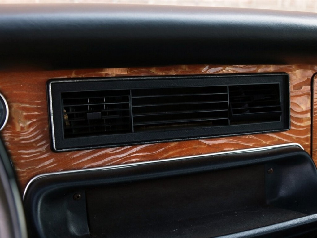 1976 Jaguar XJ6C - Image 63