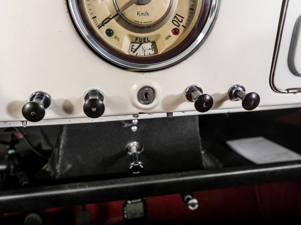 1961 Morris Minor 1000 Traveller - Image 7