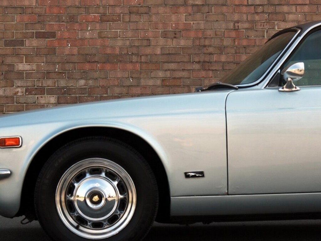 1976 Jaguar XJ6C - Image 2