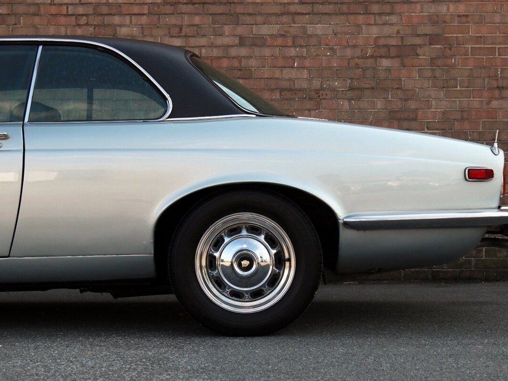 1976 Jaguar XJ6C - Image 14