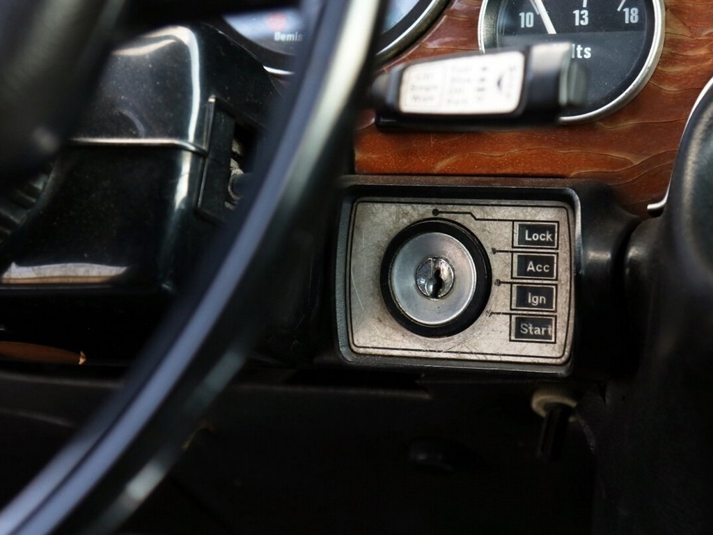 1976 Jaguar XJ6C - Image 28