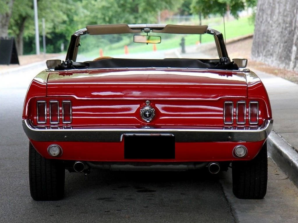 1967 Ford Mustang Convertible Restomod - Image 9