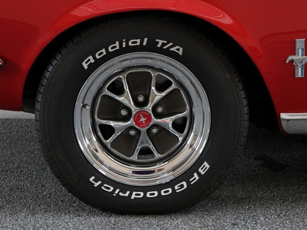 1967 Ford Mustang Convertible Restomod - Image 18