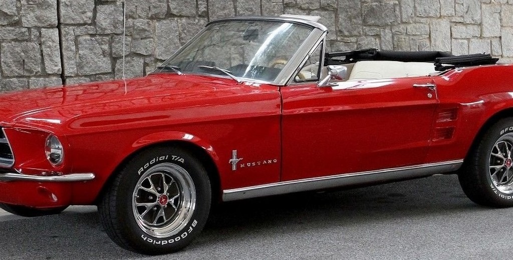 1967 Ford Mustang Convertible Restomod - Image 23