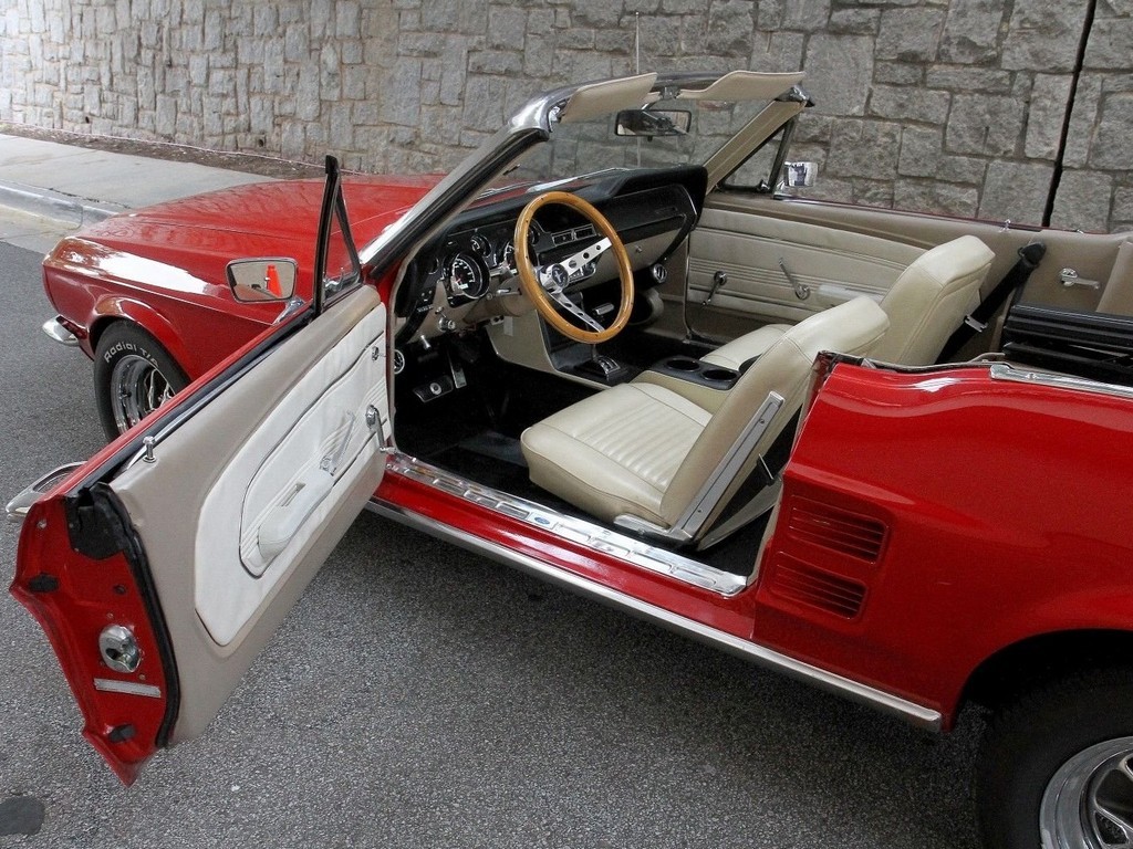 1967 Ford Mustang Convertible Restomod - Image 26