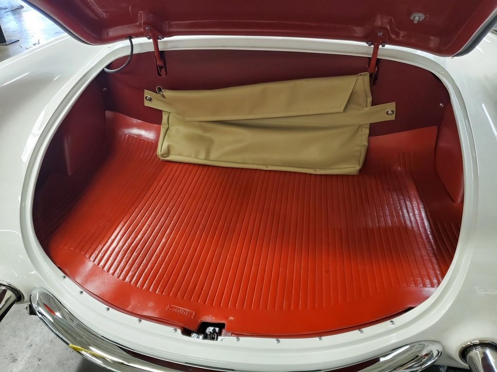 1954 Chevrolet Corvette Convertible - Image 91