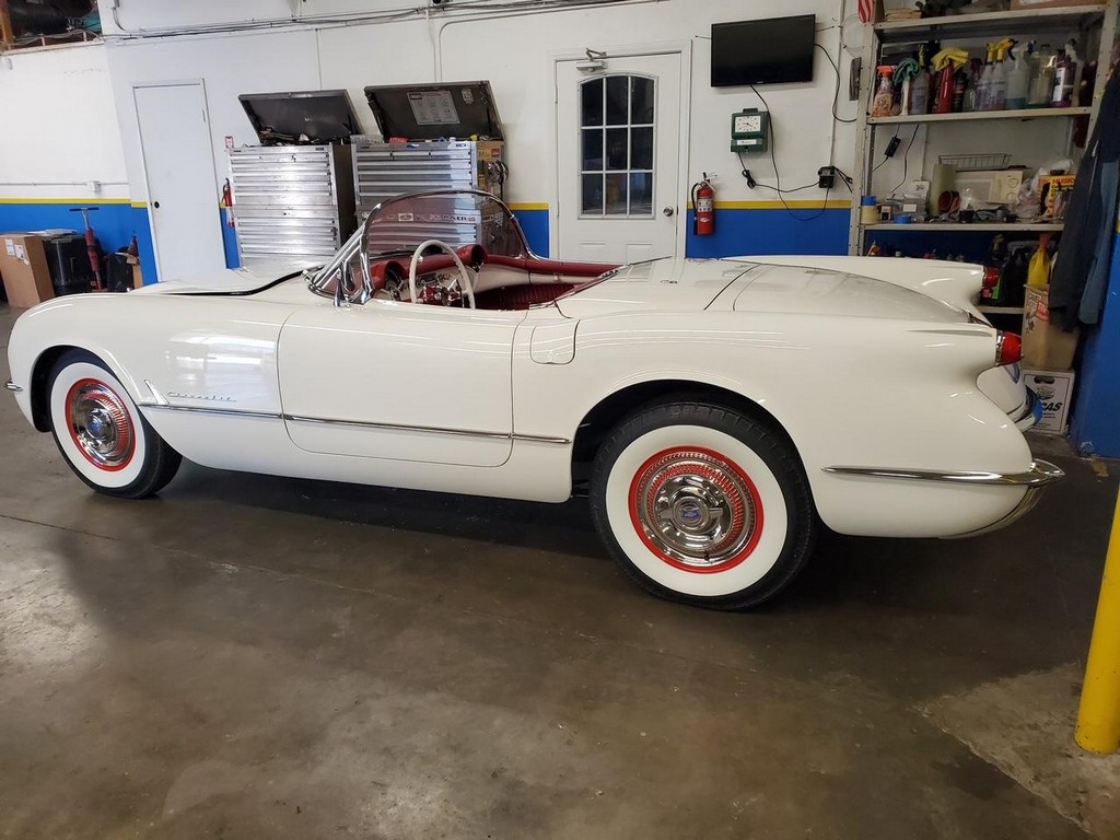 1954 Chevrolet Corvette Convertible - Image 92