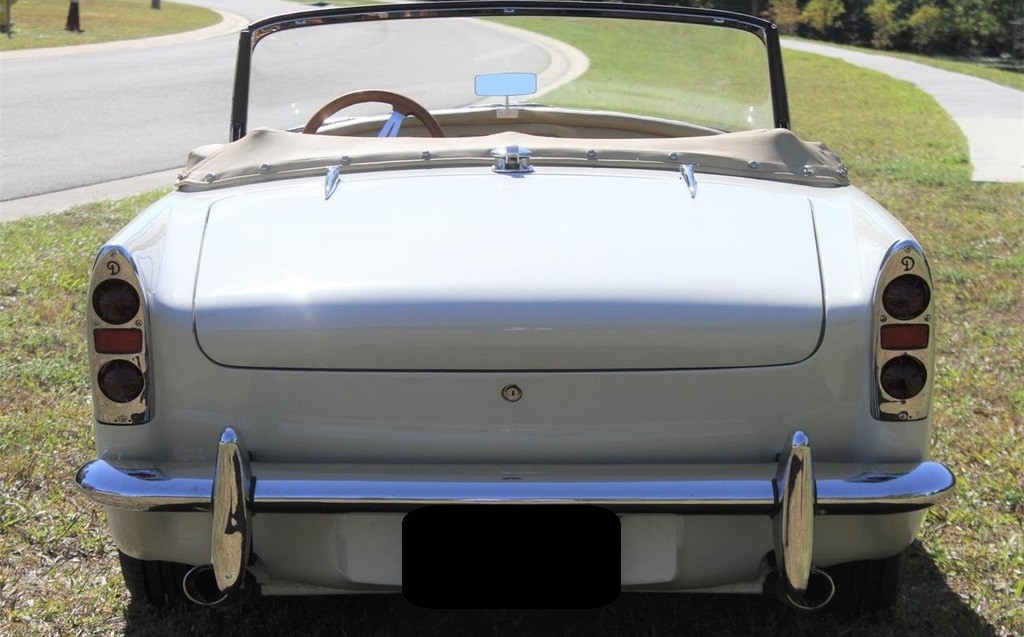 1963 Daimler SP250 - Image 11