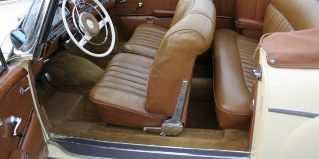 1960 Mercedes-Benz 220 SE Cabriolet - Image 13