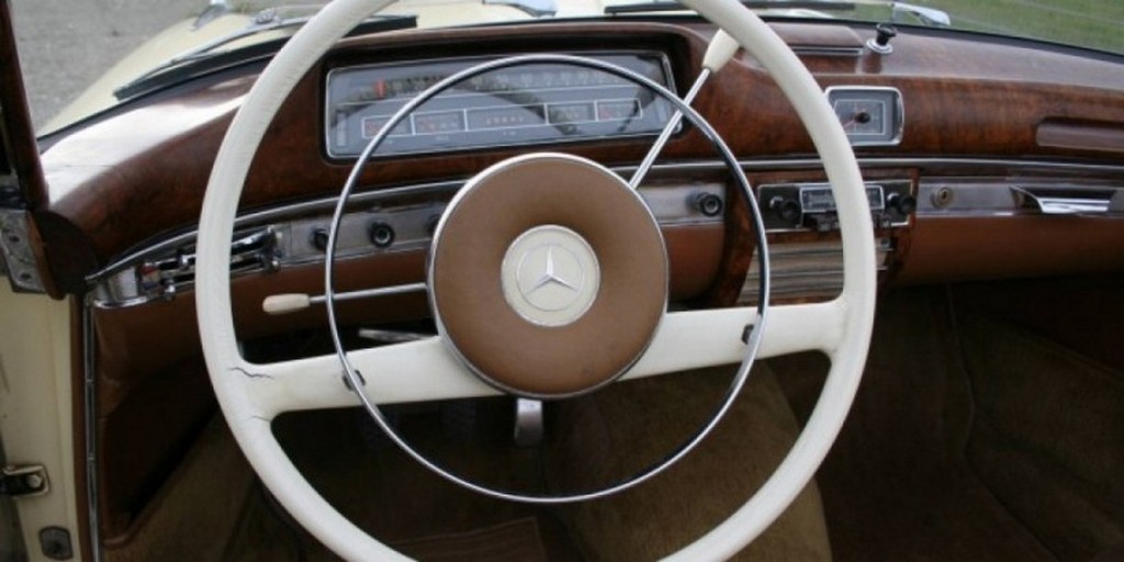 1960 Mercedes-Benz 220 SE Cabriolet - Image 17